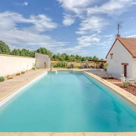 B&B Maison Blanche Piscine Et Petit Dejeuner 샤틀레로