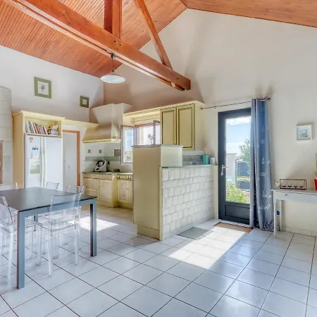 Maison Blanche Piscine Et Petit Dejeuner * Châtellerault