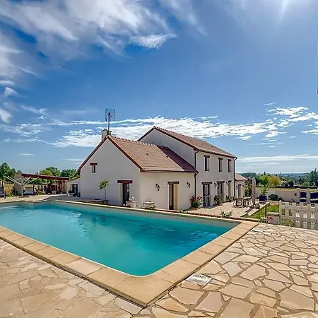 Maison Blanche Piscine Et Petit Dejeuner Bed & Breakfast Châtellerault