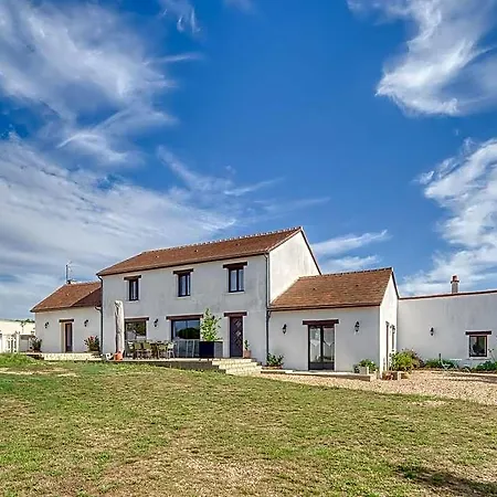 Maison Blanche Piscine Et Petit Dejeuner 3* Châtellerault